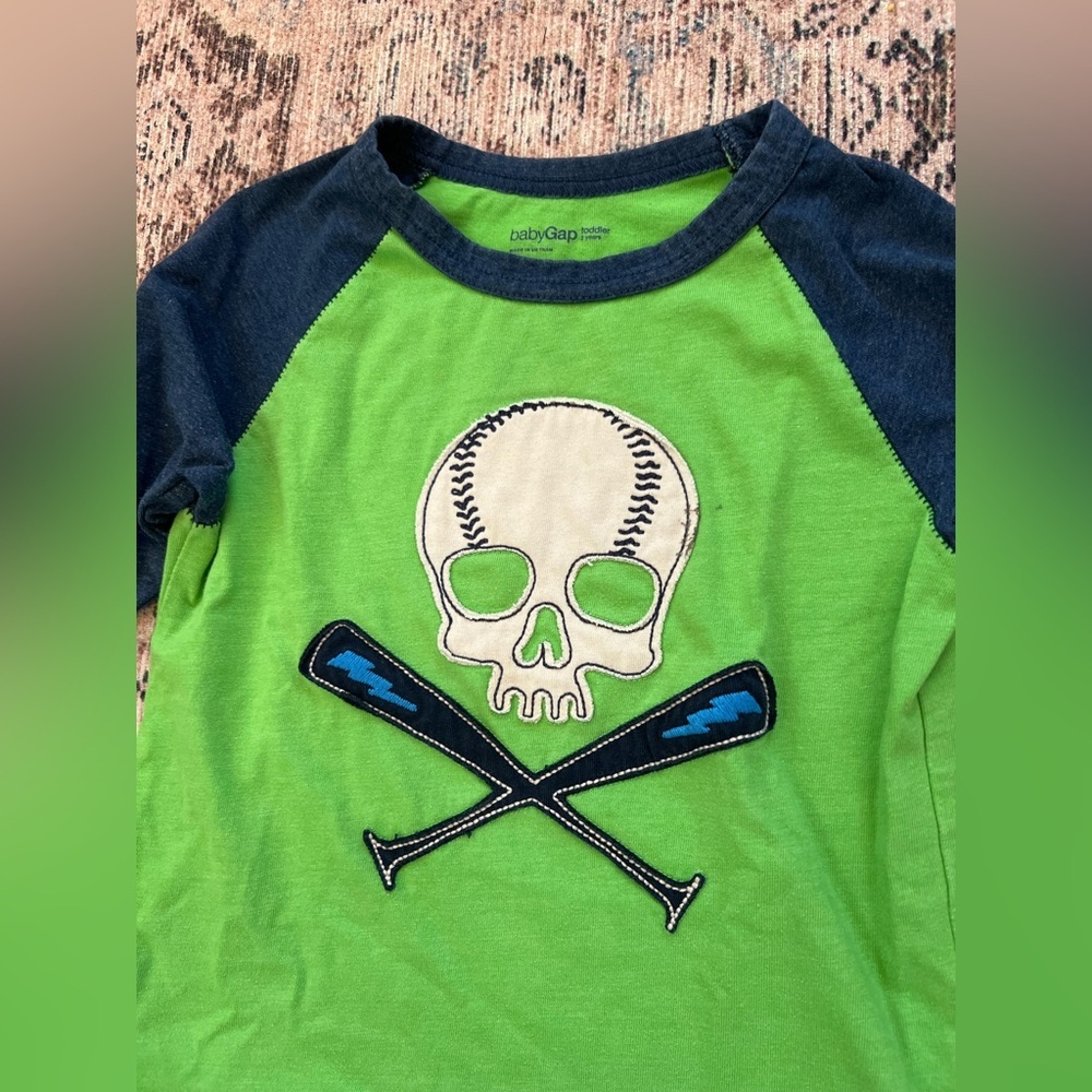 GAP Green and Navy Kids Skull Graphic Tee - Picture 2 of 3